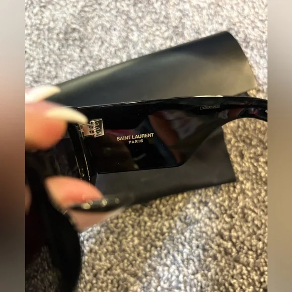 Saint Laurent SL654 Black Sunglasses - Picture 11 of 15